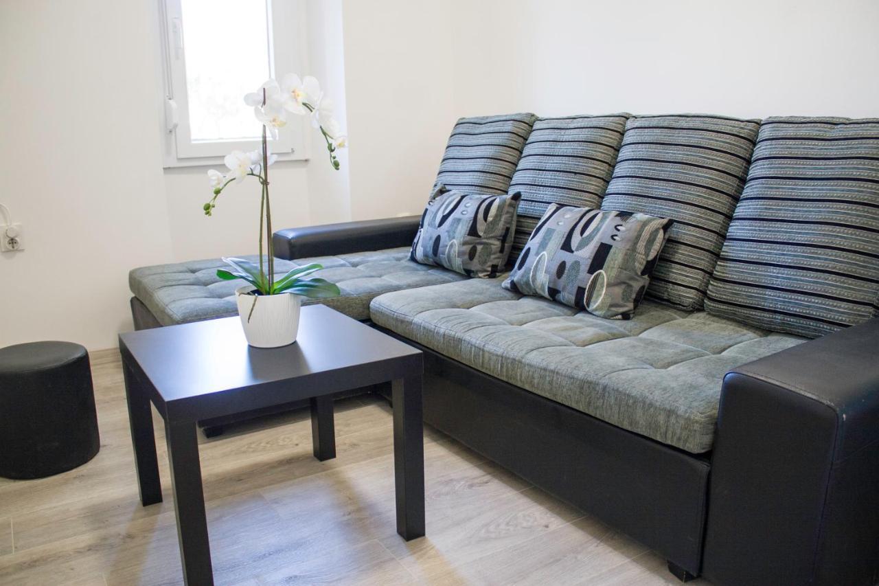 White Orchid Pula Apartment Ngoại thất bức ảnh